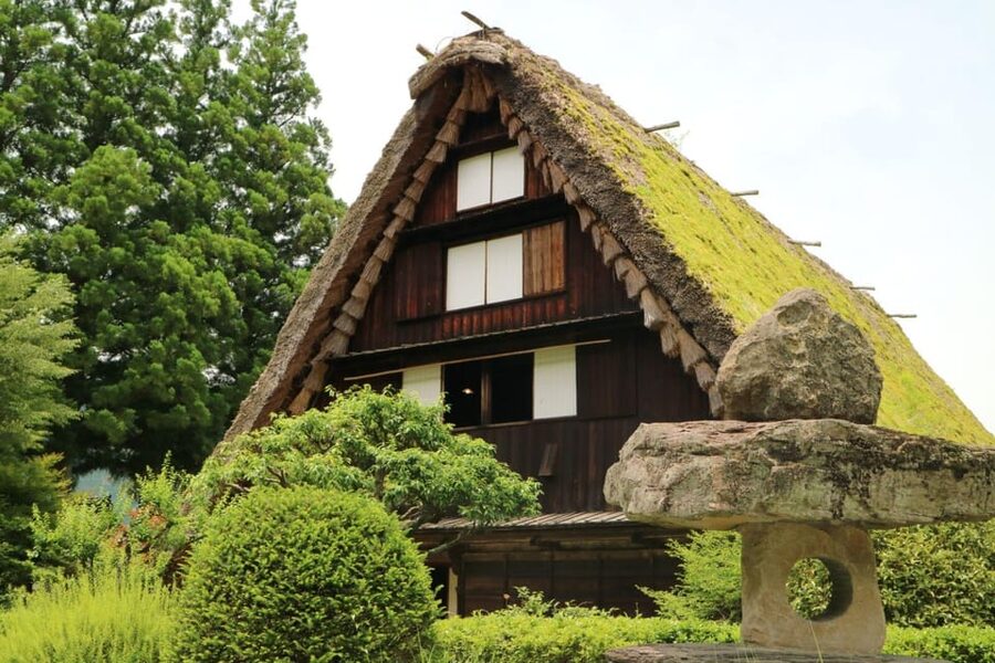 1-Day Tour from Takayama: Unveiling the Charm of Gero Onsen - The Onsen Museum explains what a hot spring is