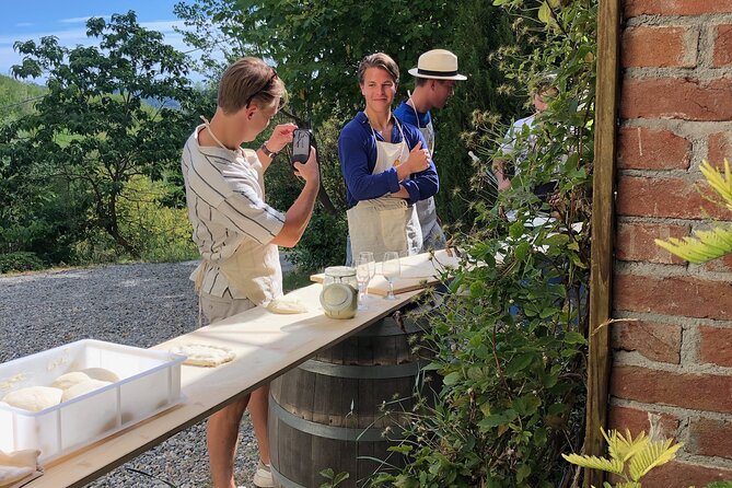 2-Hour Guided Family Pasta or Pizza Cooking Class in Acqui Terme - Why the shared meal adds real value