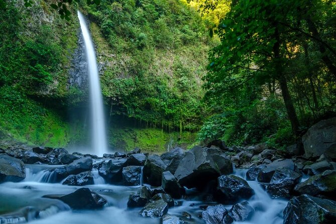 3 in 1 Combo: La Fortuna Waterfall, Hanging Bridges, Thermal Spa from San José - Who should book this Arenal day trip?