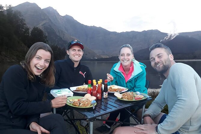 3D/2N Rinjani trekking summit,lake and hot springs. - What to bring for this particular schedule