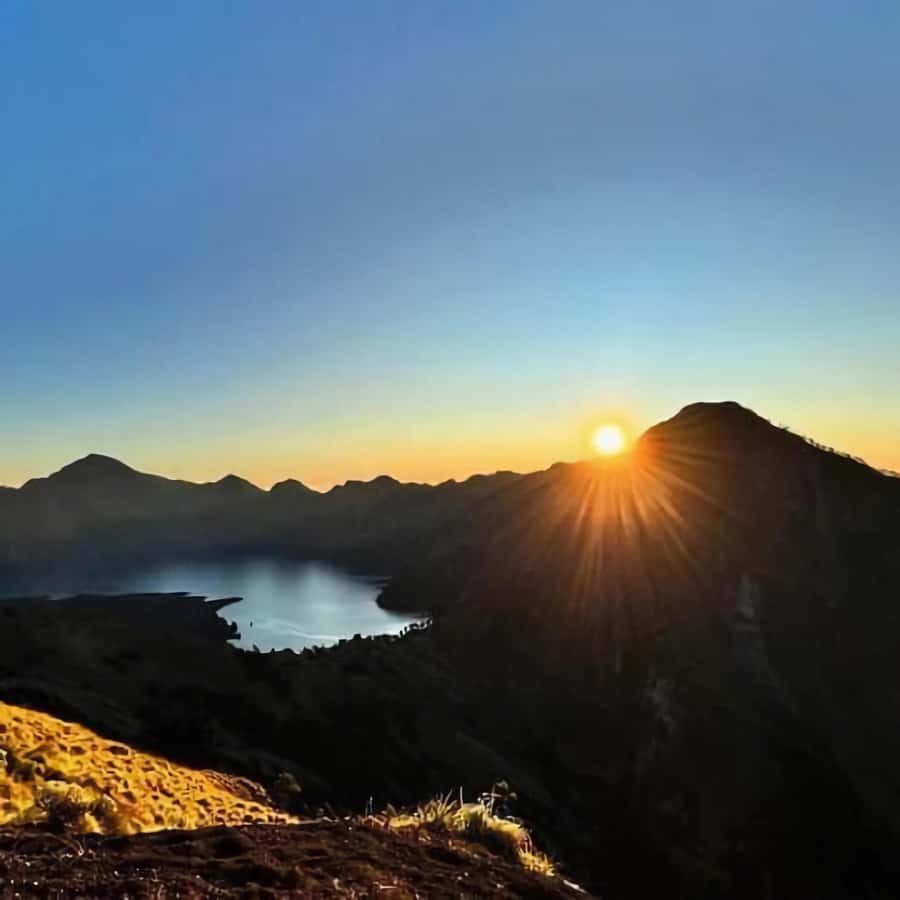 3d/2n trekking mount rinjani summit lake & hot springs - The hard truth about the 3-day route