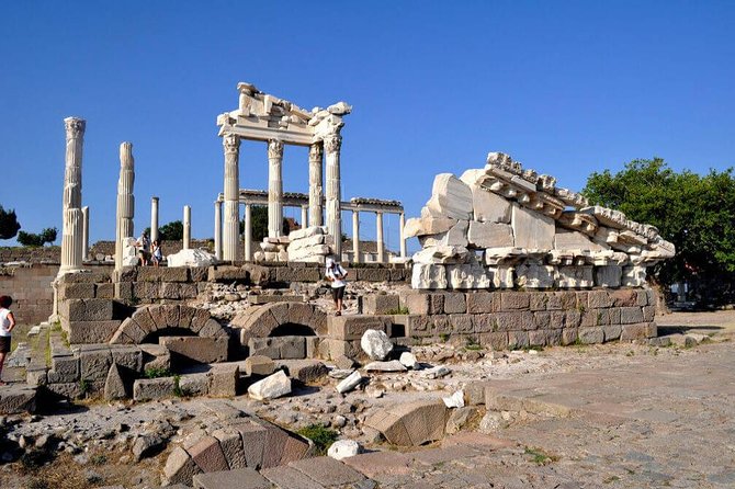 8 Day Turkey Tour; Istanbul, Gallipoli, Troy, Pergamon, Ephesus, Pamukkale - What the price includes, and what it does not