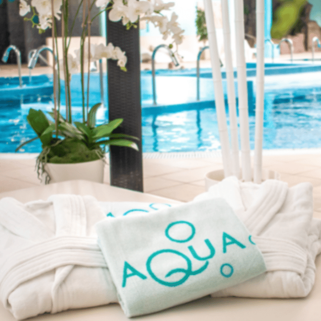Adeje: Aqua Club Thermal Spa Entry Ticket - Starting with the 34°C main pool