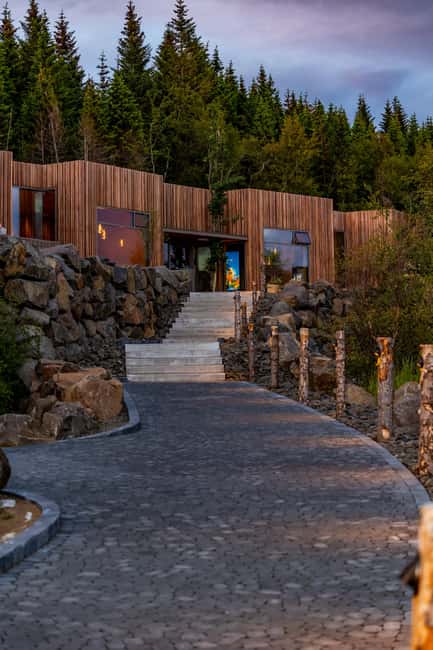 Akureyri: Admission to Forest Lagoon with Towel and Drink - When Forest Lagoon is quietest