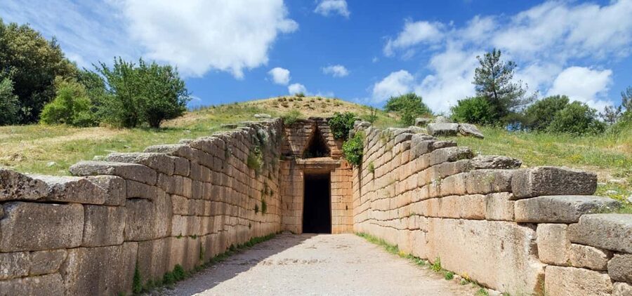 Ancient Corinth, acrocorinth castle and Thermal Spa Day - The Corinth Canal makes a dramatic photo stop