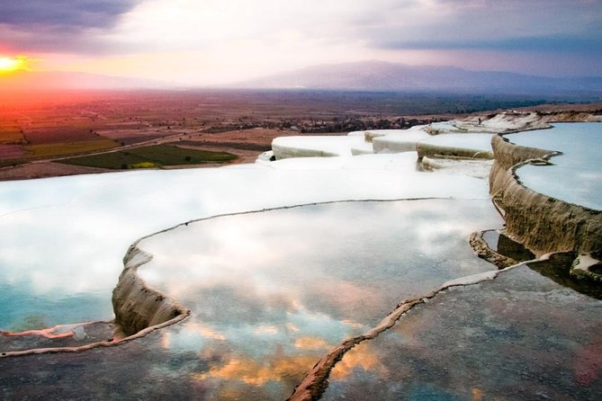 Antalya: Full-Day Pamukkale and Hierapolis Tour & Lunch - Walking across Pamukkale’s white travertines