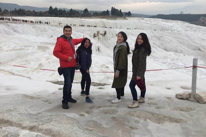 Aphrodisias&Pamukkale Tour from Izmir - Lunch at a local restaurant