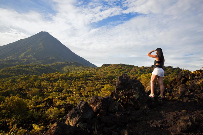Arenal Volcano Hike Expedition with Optional Hot Springs - What the guide adds to the volcano visit