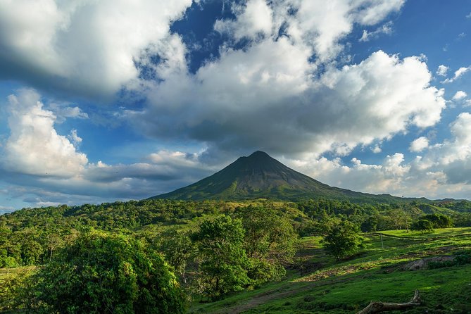 Arenal Volcano Hike plus Baldi Hot Springs and Dinner - Timing, weather, and the evening return