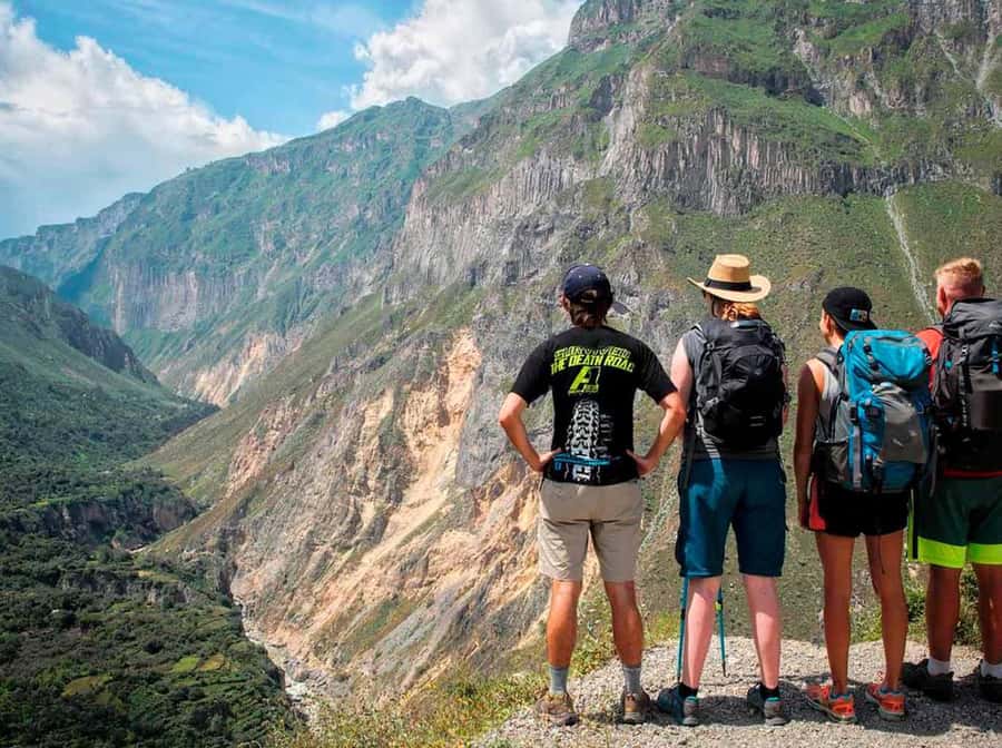Arequipa: 1-Day Colca Canyon + Thermal Baths Tour - Viewpoints, sancayo ice cream, and a choice of activities