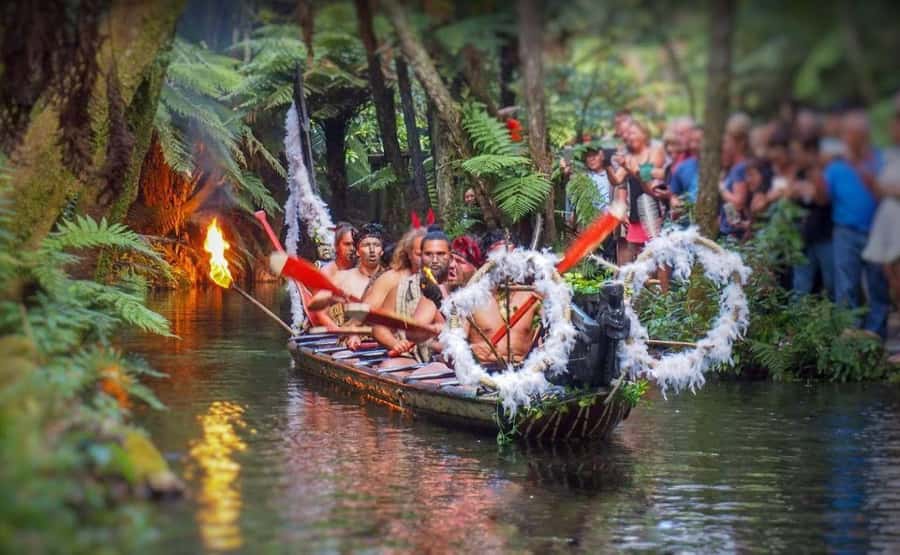 Auckland: Rotorua Māori Cultural & Geothermal Tour & Lunch - Small details that make the day easier