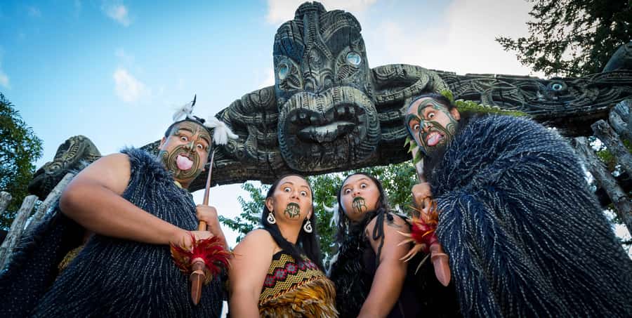 Auckland: Rotorua Māori Cultural & Geothermal Tour & Lunch - Mitai Māori Village and the first welcome