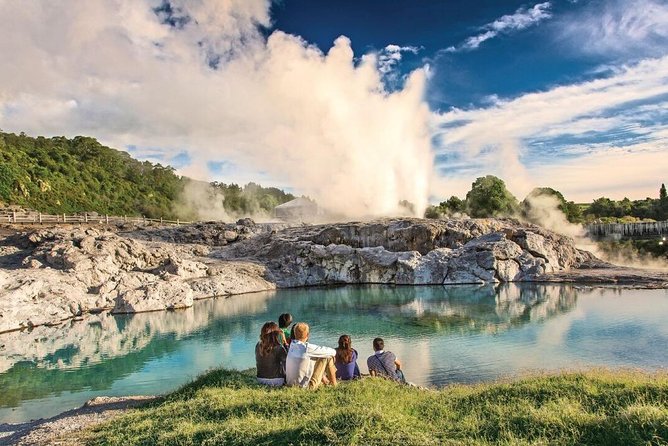 Auckland to Hobbiton Movie Set and Rotorua's Geothermal Valley - What $279.26 really buys you
