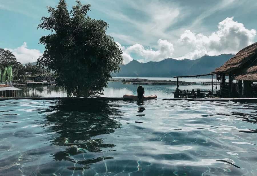 Bali: Batur Natural Hot Spring Entrance Ticket - Lockers, valuables, and what to leave behind