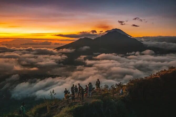 Bali day trip : Batur Sunrise Hike and Hot Spring All inclusive - Sunrise from Mount Batur