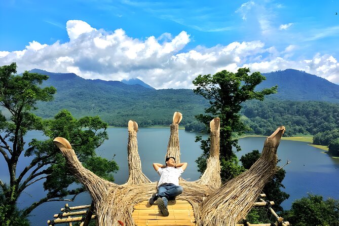 Bali Full-Day Hidden Hills, Twin Waterfalls and Hot Spring Tour - Wanagiri Hidden Hills and the first big view
