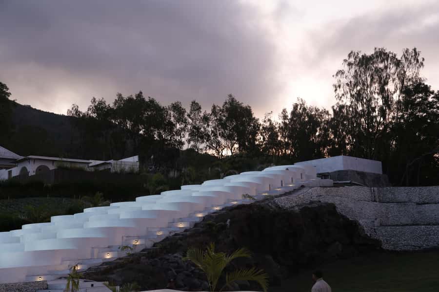 Bali: Natural Hot Spring in Pyramid Infinity Pools - Your five-hour visit, from arrival to final soak