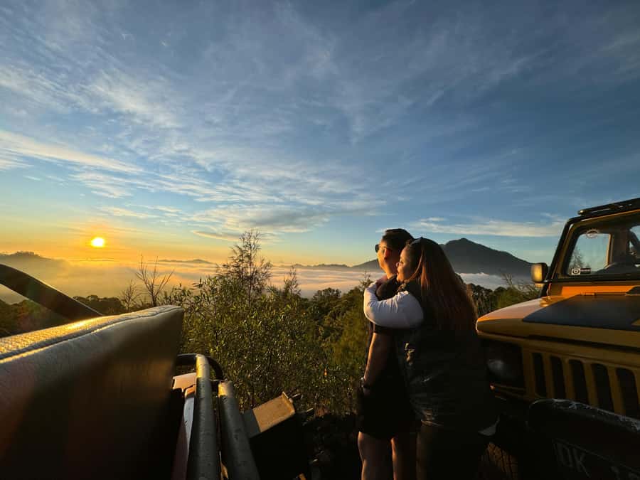 Bali : Private Sunrise Jeep Tour and Hot Spring All Include - Practical preparation for a smoother morning