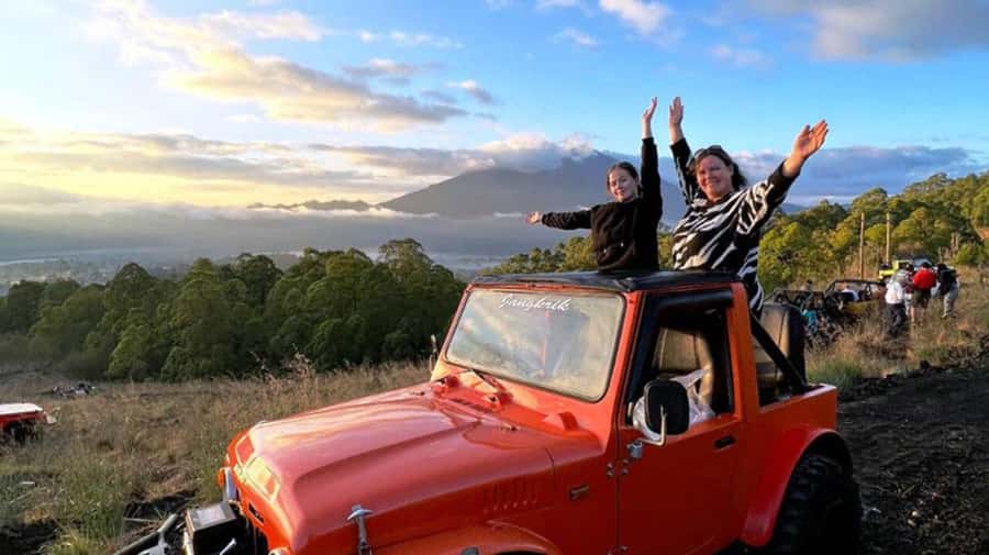 Bali: Shared Mount Batur Sunrise Jeep Tour with Hot Springs - Practical preparation for the morning