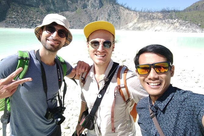 Bandung Tour All In, White Crater, Volcano Mountain, Hot Spring - Kawah Putih sets the tone for the day