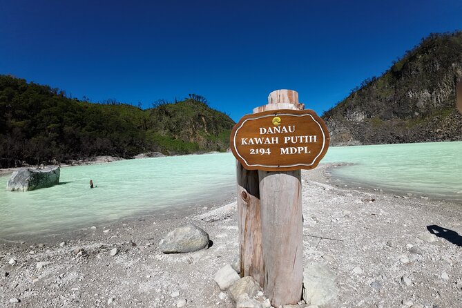 Bandung Volcano Sightseeing and Hot Spring Private Tour - A volcanic day on two sides of Bandung