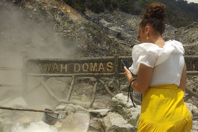Bandung Volcano Sightseeing and Hot Spring Private Tour - Strawberry picking in Ciwidey