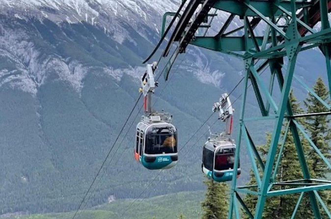Banff Gondola Hot Springs Bow Falls and Three Lakes tour - Lunch and free time along Banff Avenue