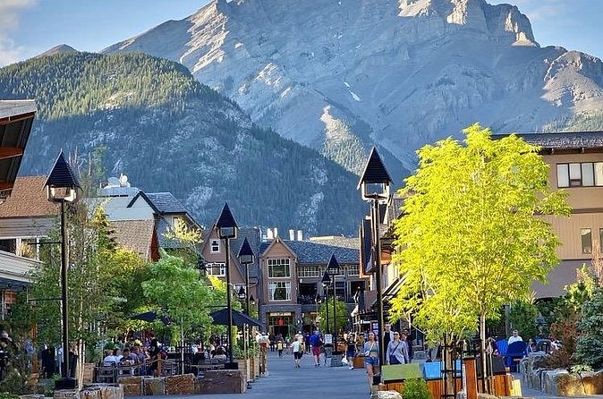 Banff Gondola Hot Springs Bow Falls and Three Lakes tour - The Banff sign makes an easy final photograph