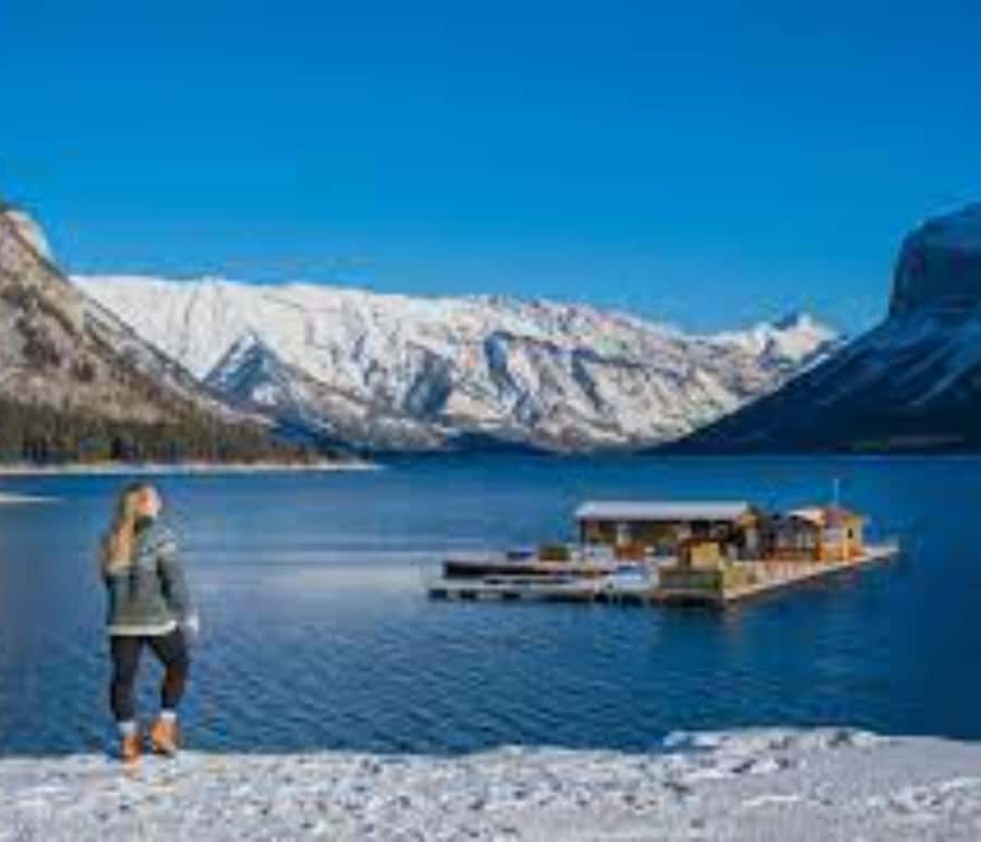 Banff: Gondola, Hot Springs, Bow falls & Three lakes tour - One long day through Banff National Park