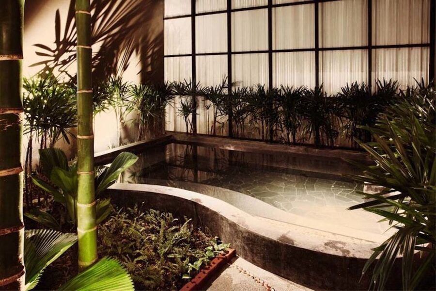 Bangkok: Yunomori Sukhumvit Onsen Hot Springs Spa Pass - Who should book this experience