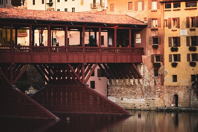 Bassano del Grappa Tour: from Padua and Abano/Montegrotto Terme - Crossing Ponte degli Alpini