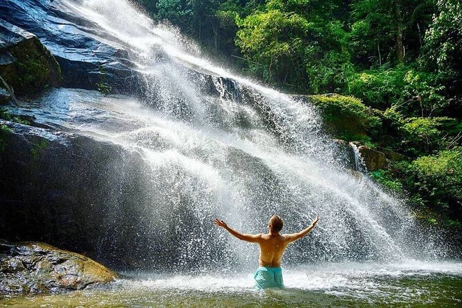 Batu Caves, Waterfalls & Hot Springs Day Tour from Port Klang - Royal Selangor: pewter making in 30 minutes
