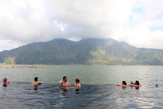 Batur Sunrise Trekking & Hot Springs - Welcome drinks and the safety briefing