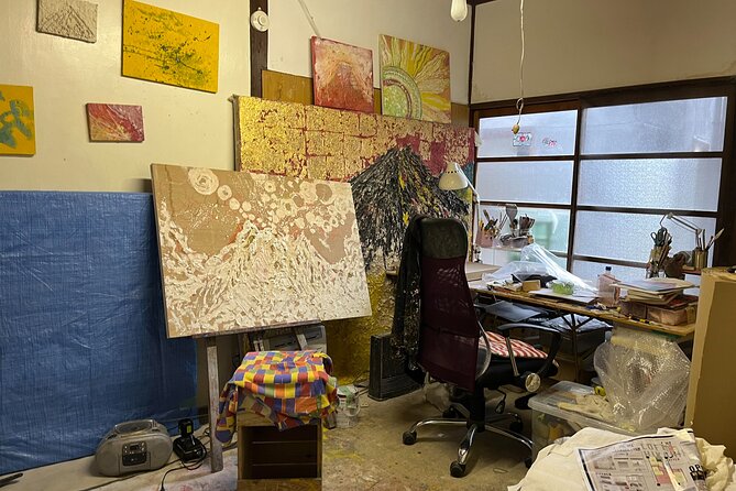 Become a local! A Walking Tour of Arts, Crafts&Onsen Culture - Entering Kiyoshima Apartment’s artist community