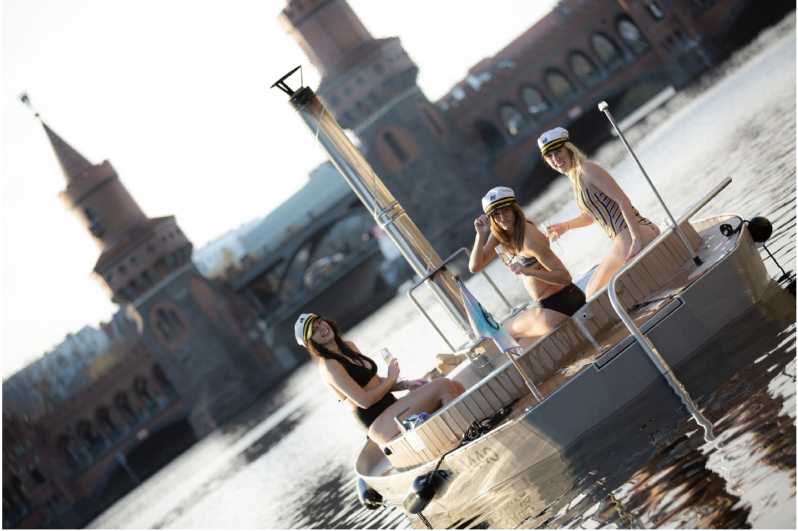 Berlin: Self-drive hot tub boat experience - How much value do you get for $187?
