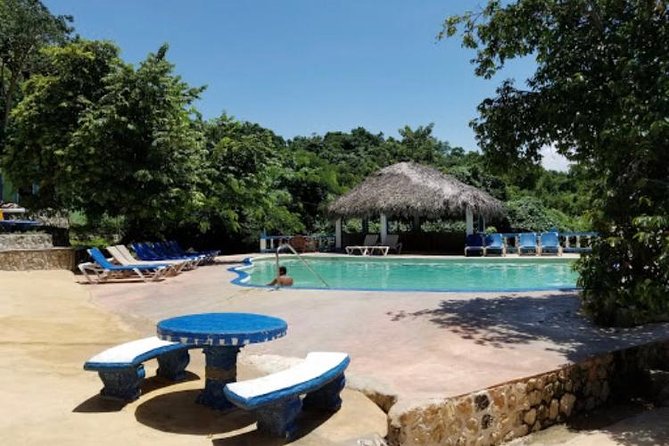 Blue Hole Mineral Spring and Ricks Cafe Private Tour - What the mineral spring means for different travelers
