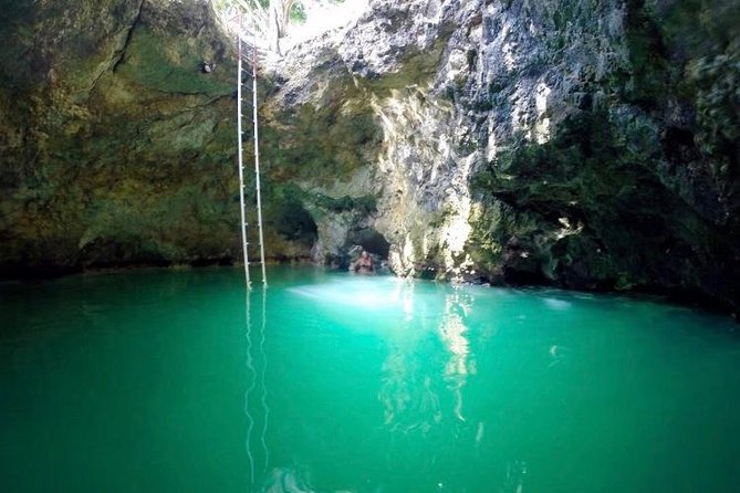 Blue Hole Mineral Spring and Ricks Cafe Private Tour - Blue Hole Mineral Spring: choose your own level of adventure