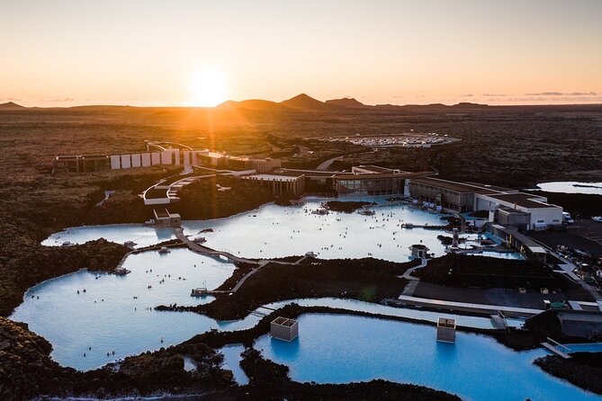 Blue Lagoon Entry Ticket with Optional Private or Shared Transfer - Inside the changing rooms and lockers