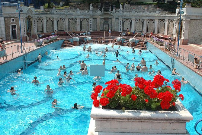 Budapest Gellert Thermal Spa Full Day Ticket with Cabin or Locker - Why the cabin is worth considering