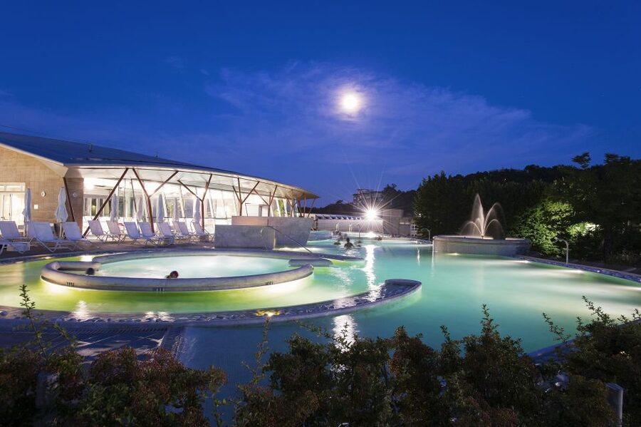 Chianciano Terme: Theia Thermal Pools Entrance Ticket - A family-friendly side of Chianciano Terme