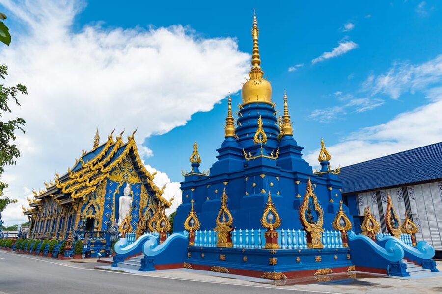 Chiang Mai to Chiang Rai: 3 Temples & Hot Springs & Pickup - Lunch is included, but food expectations should stay modest
