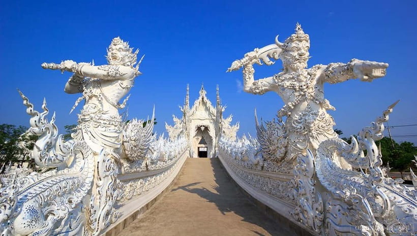 Chiang Mai to Chiang Rai: 3 Temples & Hot Springs & Pickup - Transport, pickup, and the reality of a shared full day