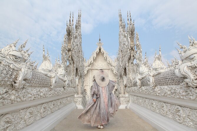 Chiang Rai Wonders: White, Blue & Red Temples and Hot Spring - How the private format changes the day