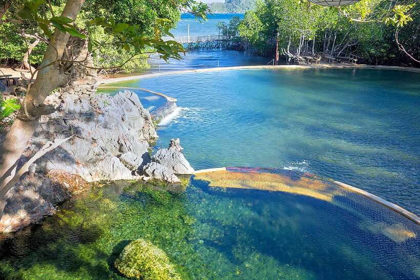 Coron Town Tour: Maquinit Hot Spring - Climbing Mt. Tapyas for the bay view