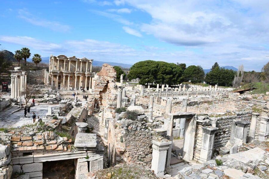 Daily Ephesus&Pamukkale Tour from Istanbul by Return Flight - What the $403 Price Really Buys