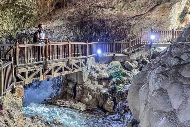 Daily Pamukkale and Kaklik Cave Tour with drop-off at Denizli Airport - What the private format really gives you