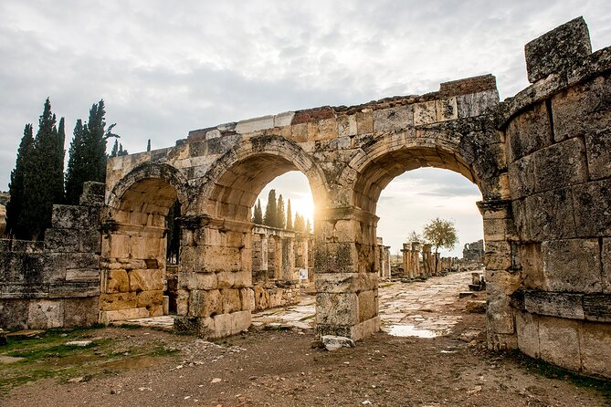 Day Tour to Pamukkale from/to Istanbul - From Istanbul airport to Denizli Çardak