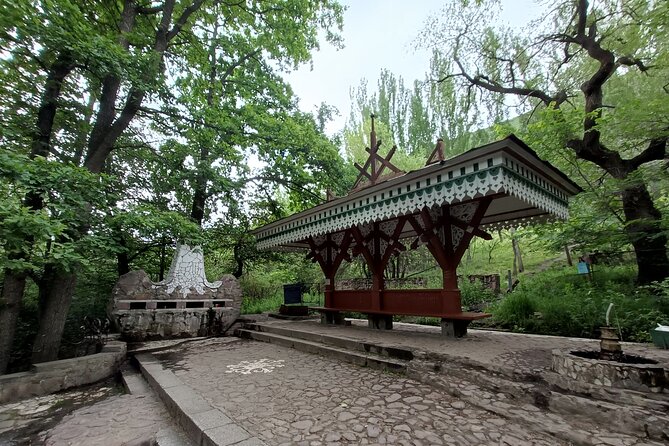 Day trip to Burana Tower plus hiking to waterfall and hot springs of Issyk-Ata - Guides, group size, and the feel of the day