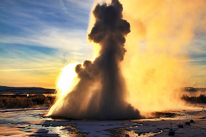 Day Trip to the Golden Circle and Hot spring Geyser by 4WD Jeep from Reykjavik - Transport: confirm the vehicle before you go