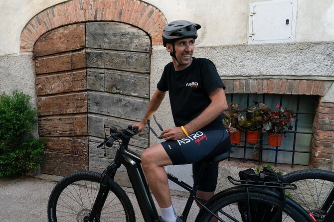 E-BIKE adventure in Montecatini Terme and Valdinievole - Group size, pace, and riding ability